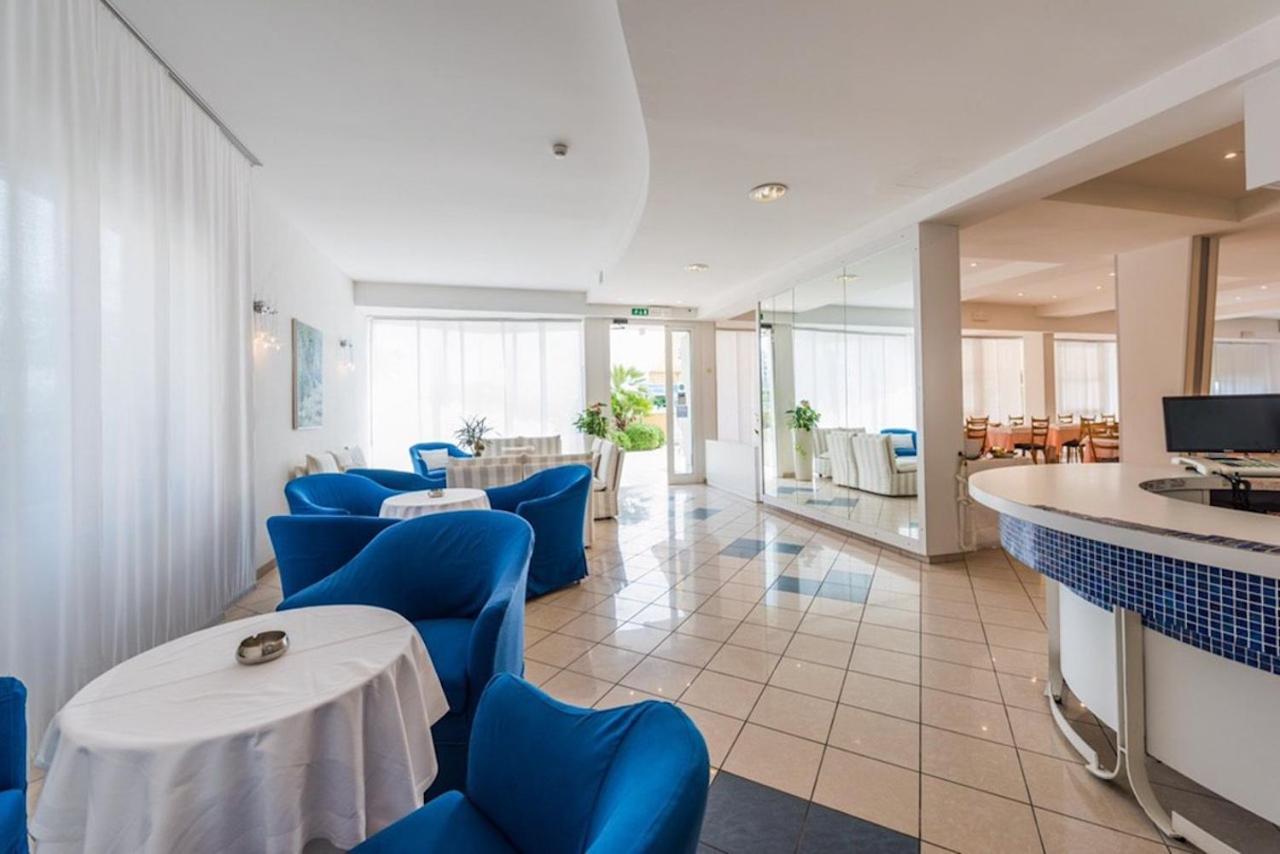 Hotel Alda チェルヴィア エクステリア 写真